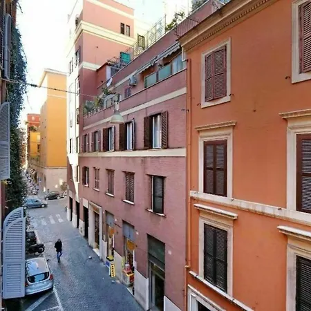 Apartment Borgo Vittorio Rome