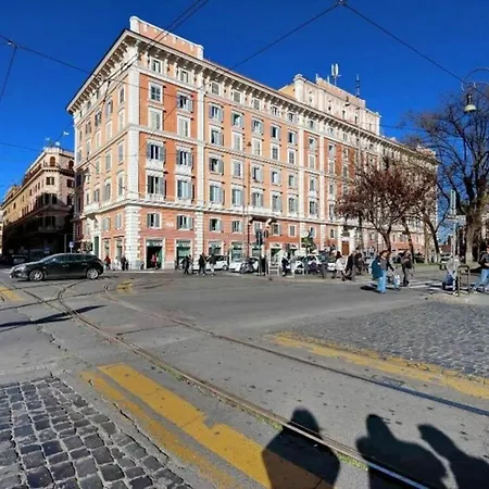 Apartment Borgo Vittorio Rome